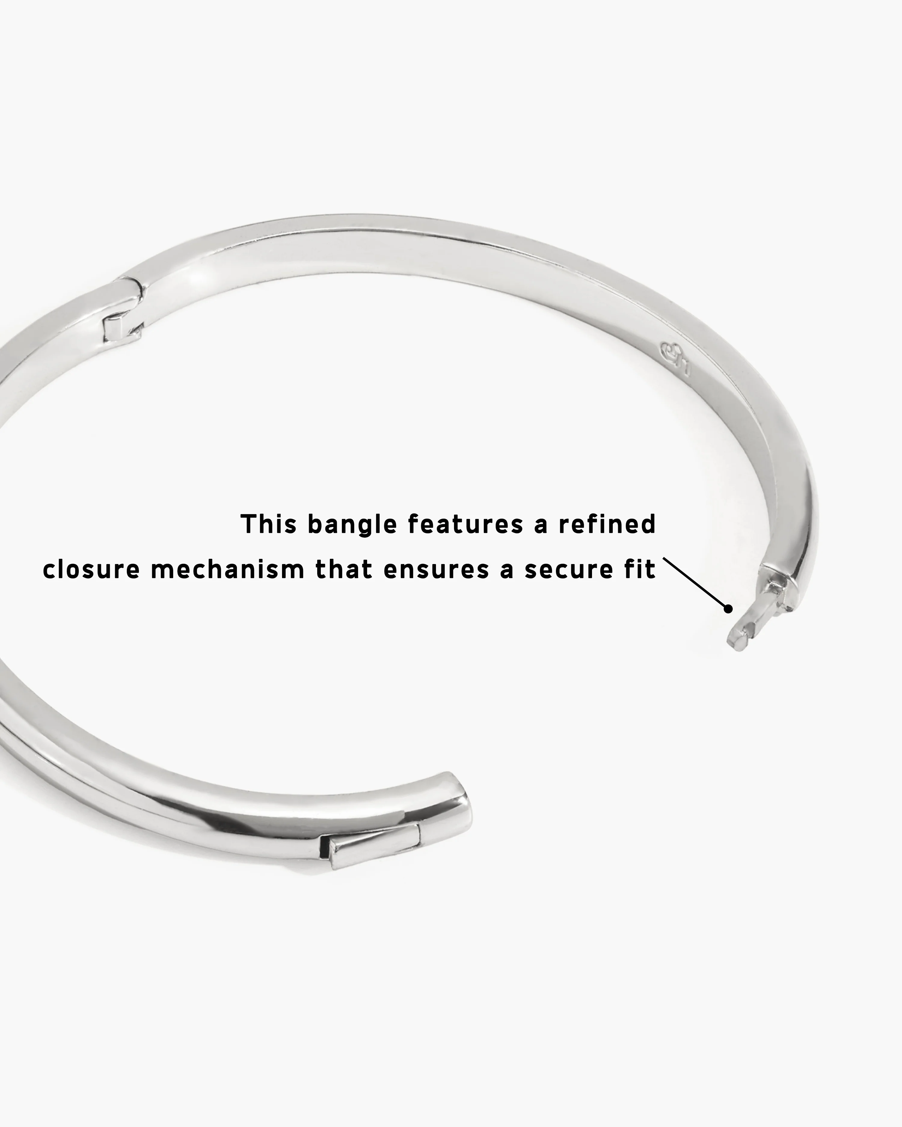 Dustlight Plain Bangle in Silver